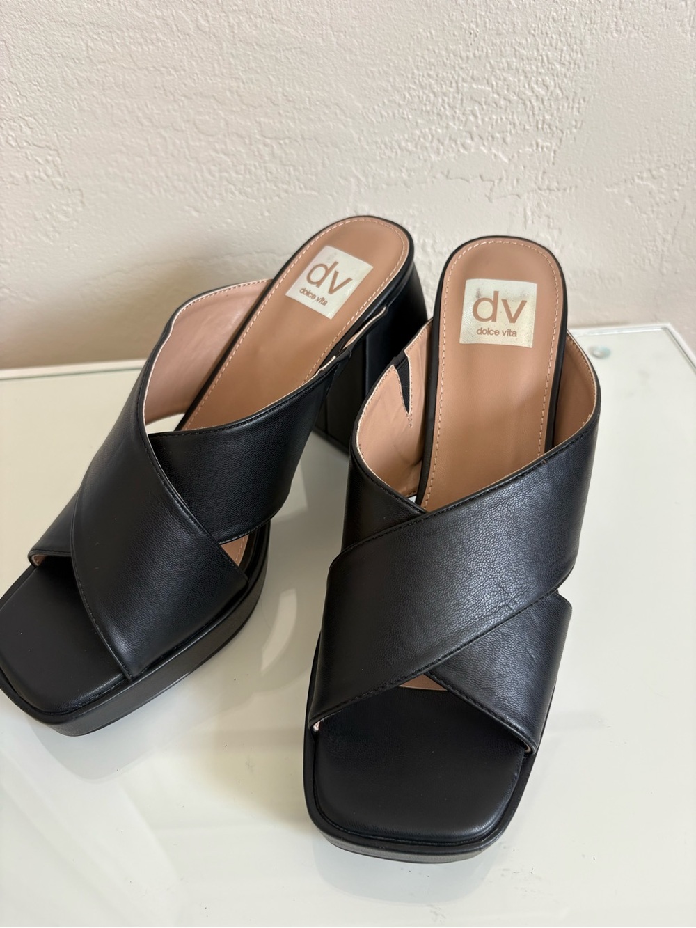 NWOT Dolce Vita Black Crisscross Block Heel Mules Size 8